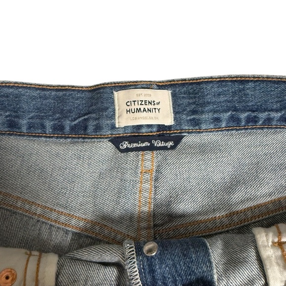 Citizens Of Humanity Size 30 Annabelle Cut Off Denim Shorts in Honeymoon Wash - Picture 6 of 7